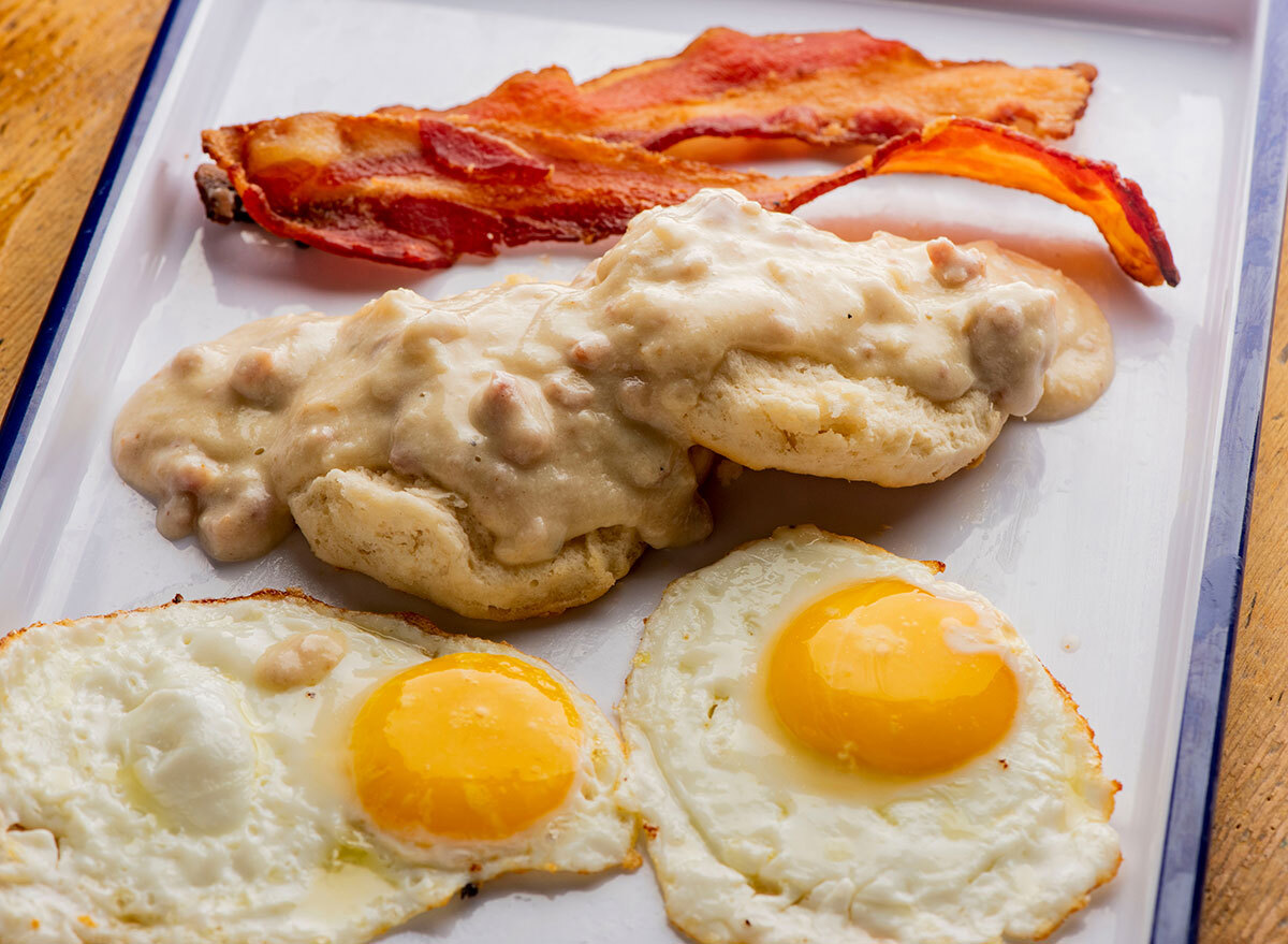 eggs bacon biscuits gravy