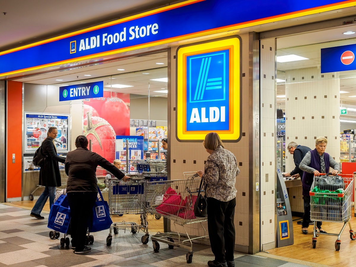 Customers at Aldi Shopping Secrets
