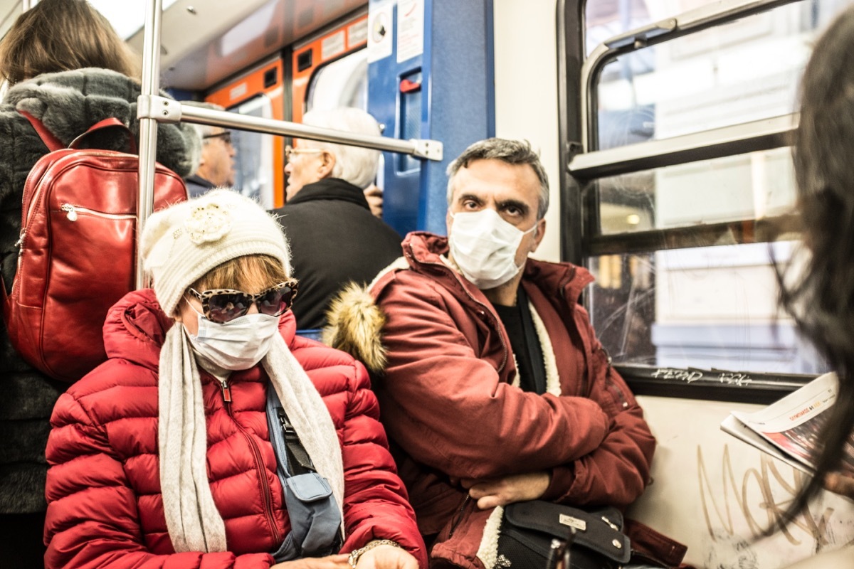 swineflu masks on public transport