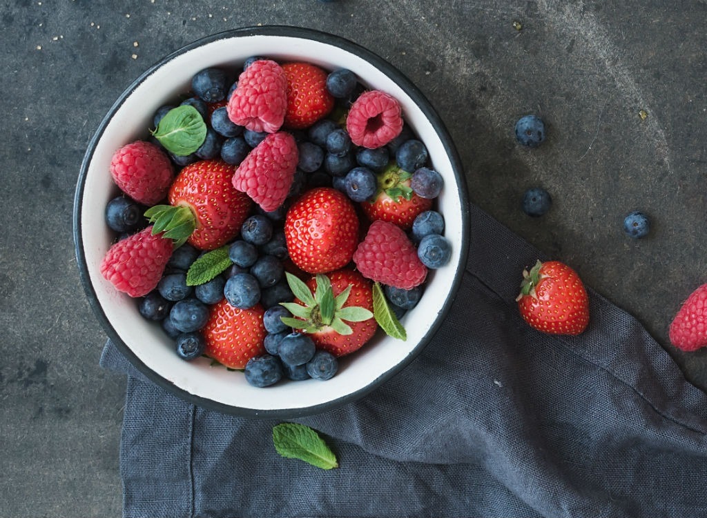Mixed berries in a bowl