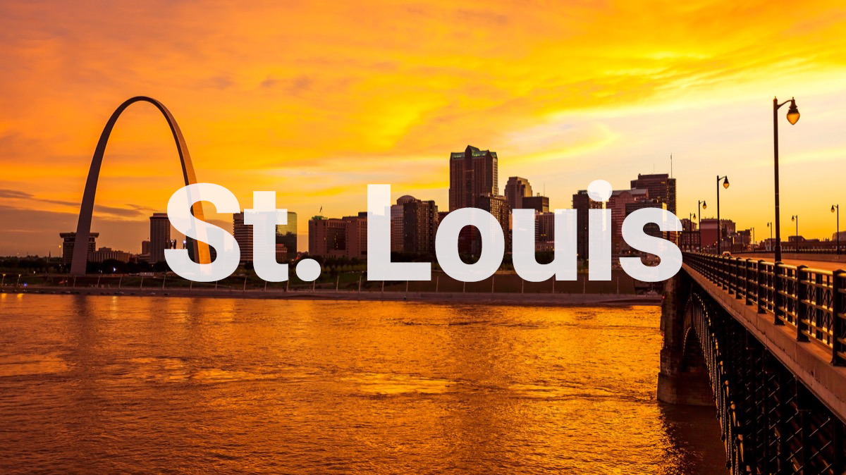 the gateawy arch in st louis missouri at sunset