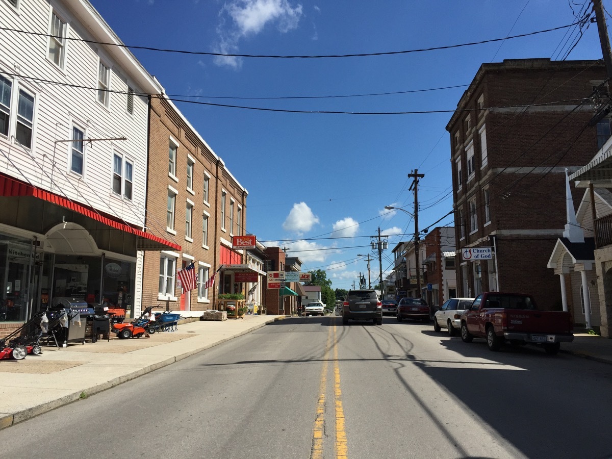  English: View north along U.S. Route 220 (Main Street) south of Spruce Street in Franklin, Pendleton County, West Virginia