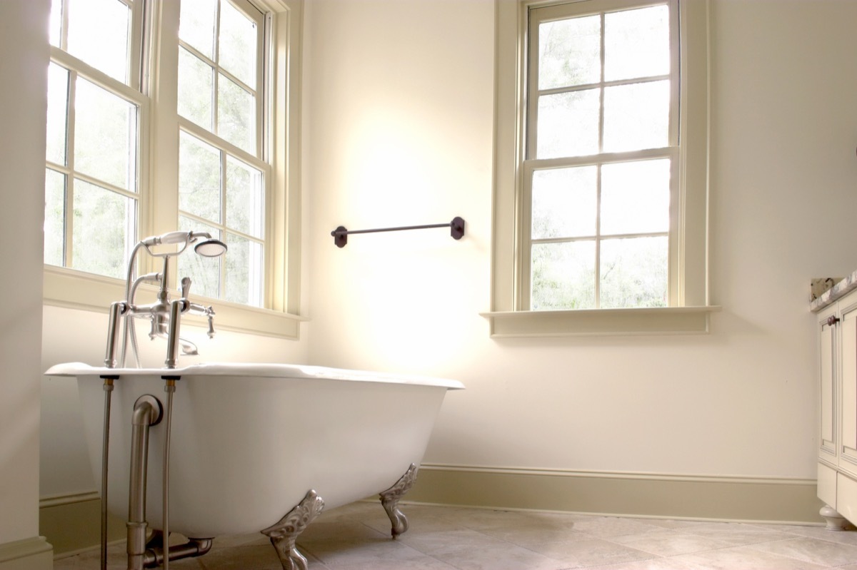 Bathroom with a Clawfoot Tub Vintage Home Trends
