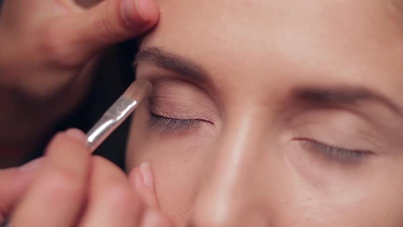 10_Tricks_That_Will_Make_Your_Makeup_Application_Easy_And_Flawless_1