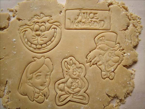 Alice in Wonderland cookies