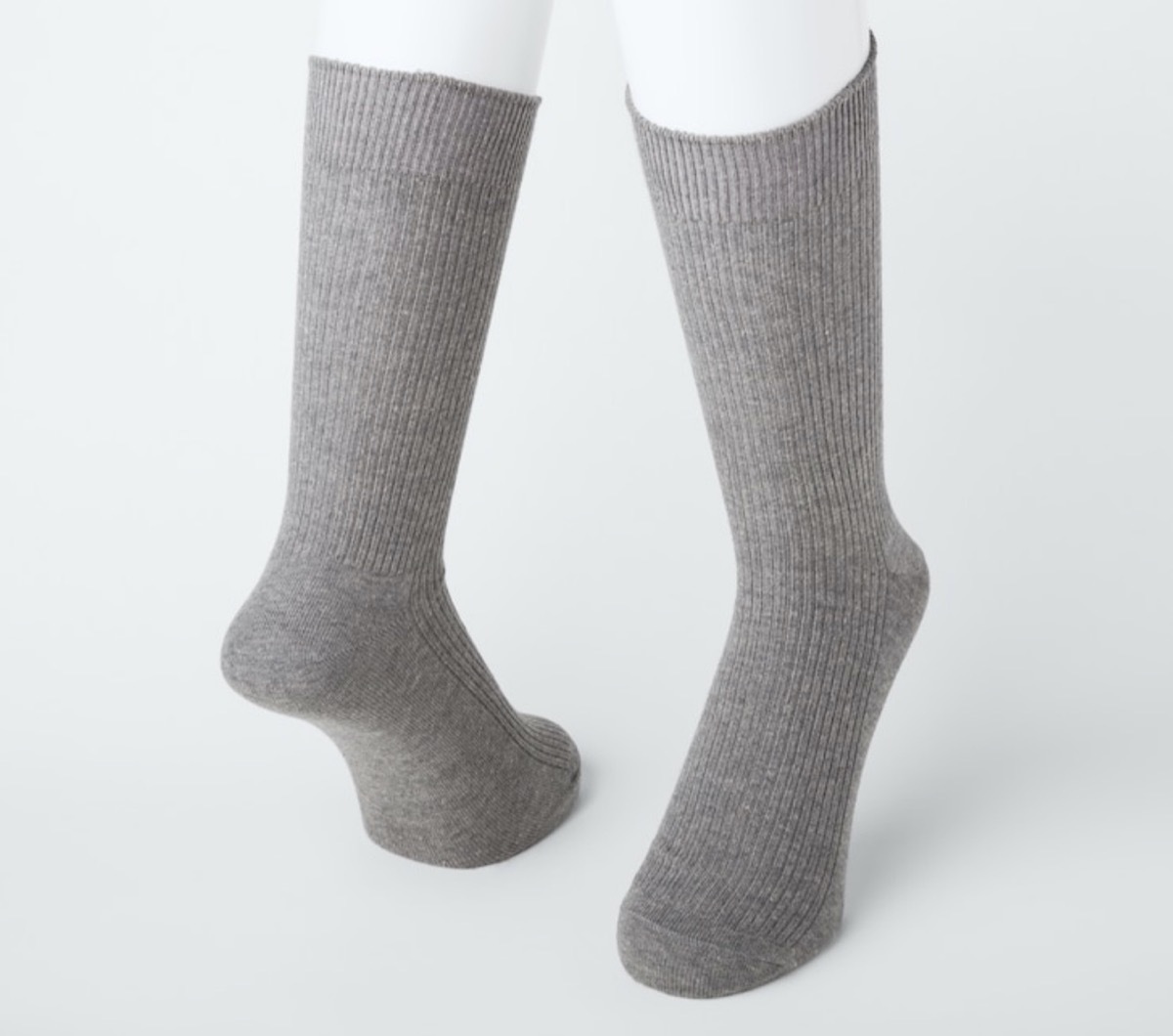 gray uniqlo socks