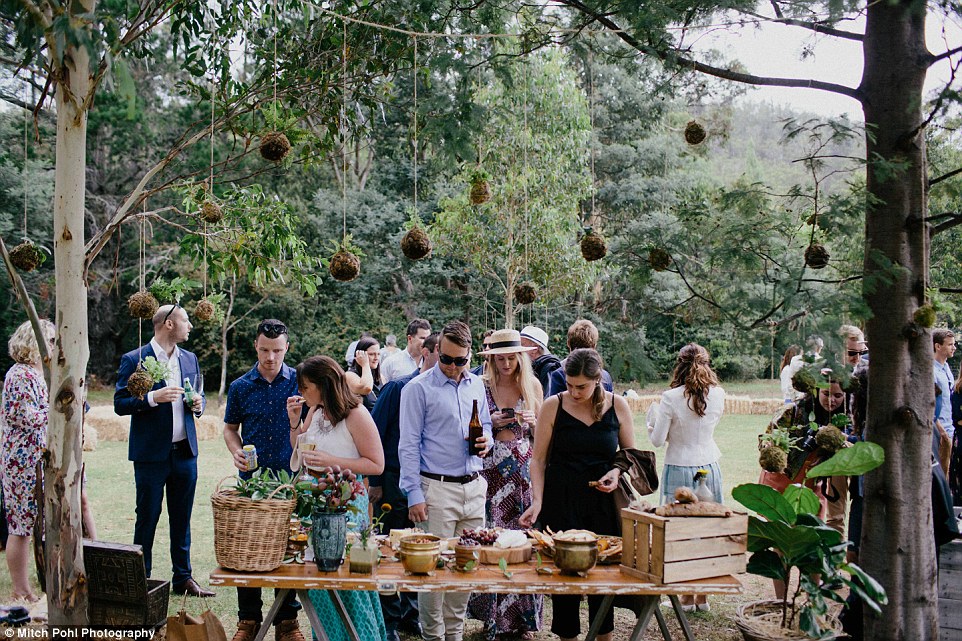 this-couples-diy-organic-wedding-is-gorgeous-but-eye-roll-worthy-06