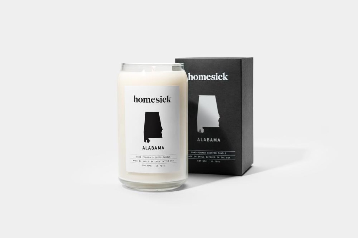 Homesick Candle {Christmas Gift Ideas}
