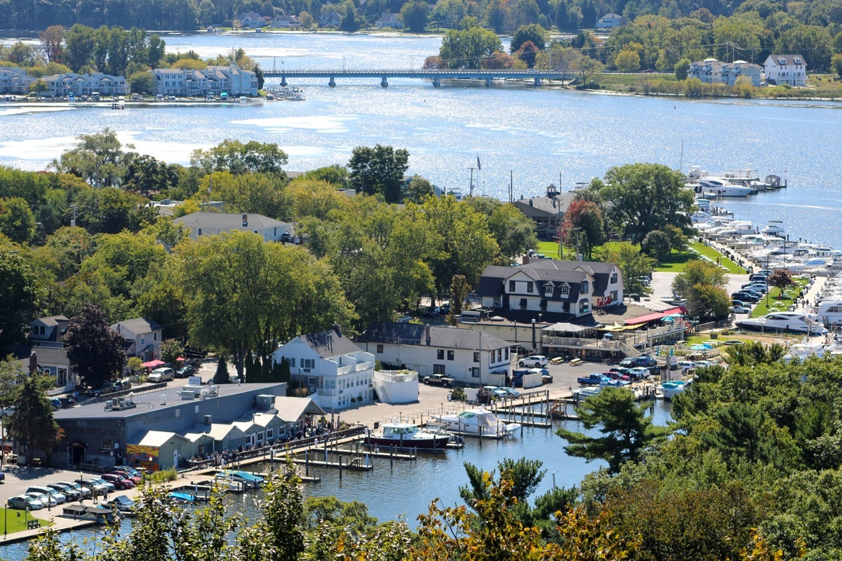 towns of douglas and saugatuck michigan