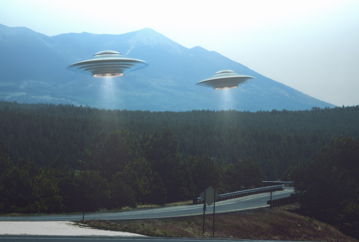 ufos flying over city facts about ufo sightings
