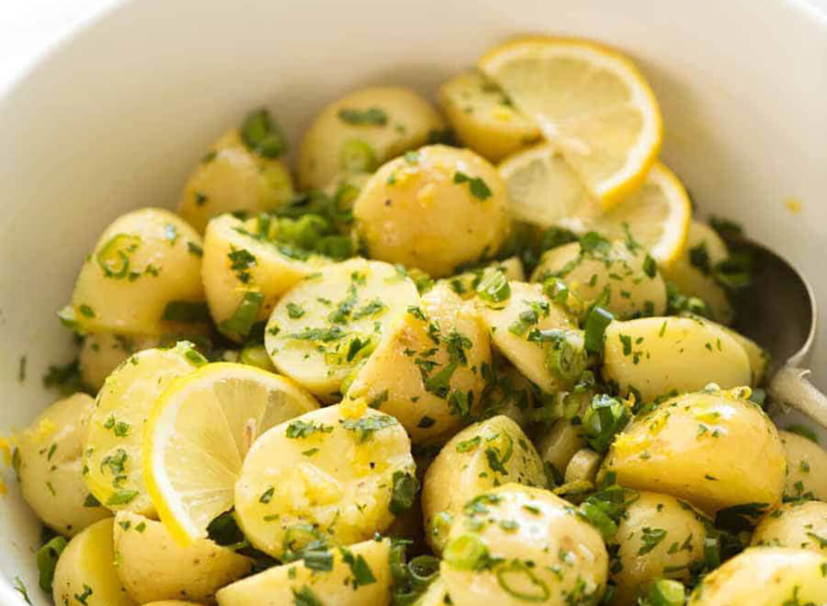 potato salad with lemon wedges