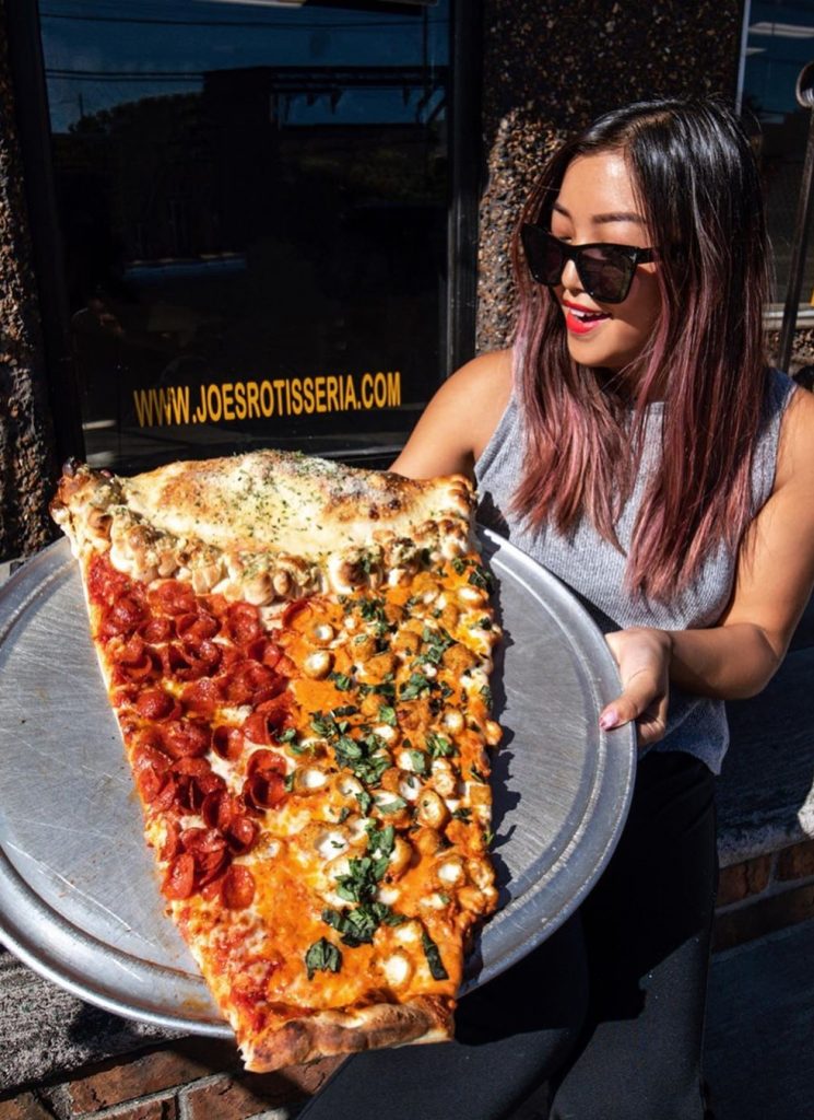 2-foot long slice pizza | New Foodie Trend Is A Giant Pizza Slice – The Biggest You've Seen | Her Beauty