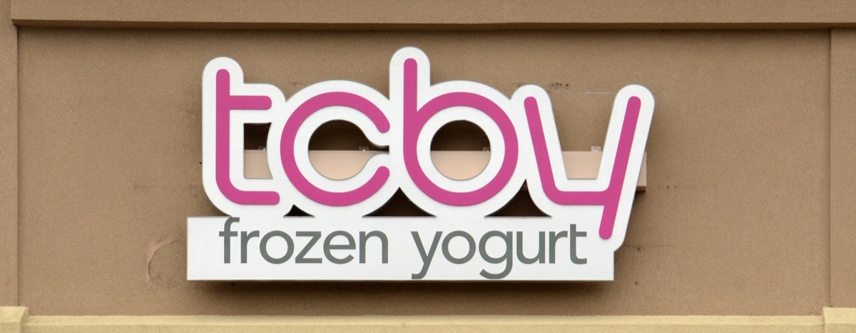 tcby frozen yogurt sign