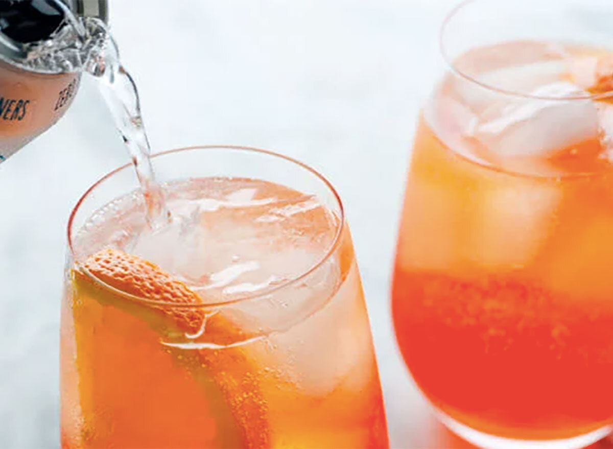 aperol spritz cocktails in glasses