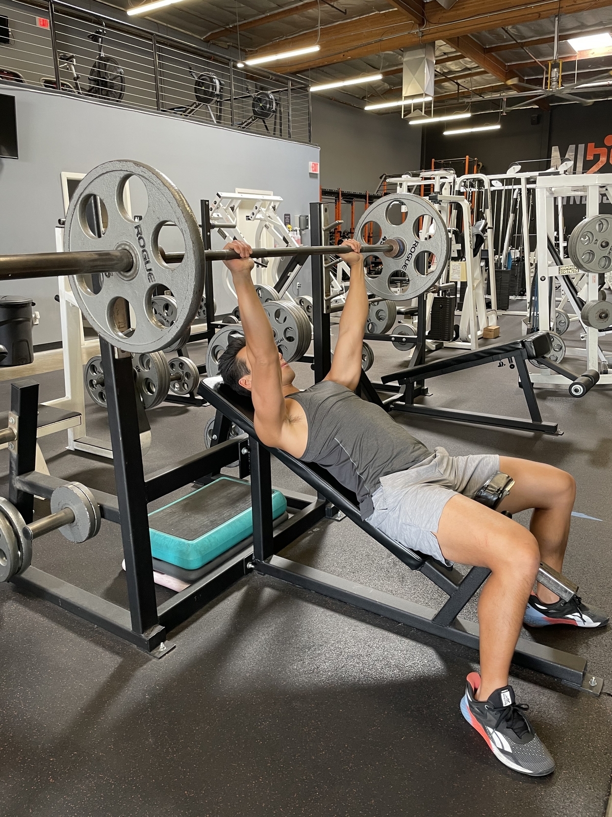 13 - Incline barbell bench press