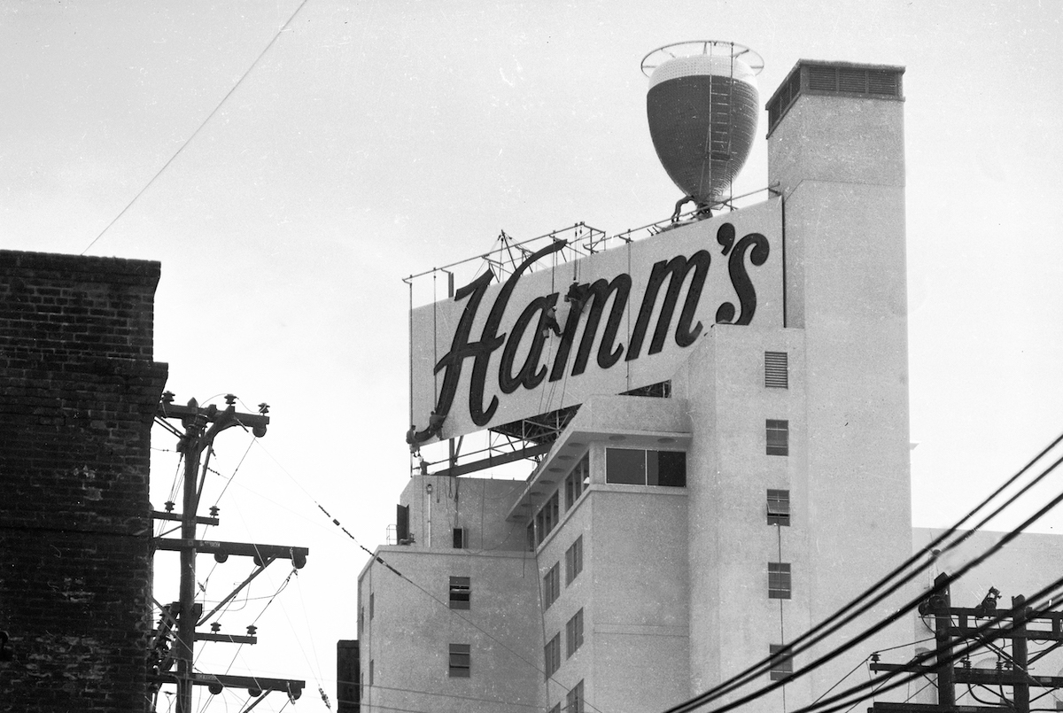 Hamm's Brewery sign at 1550 Bryant