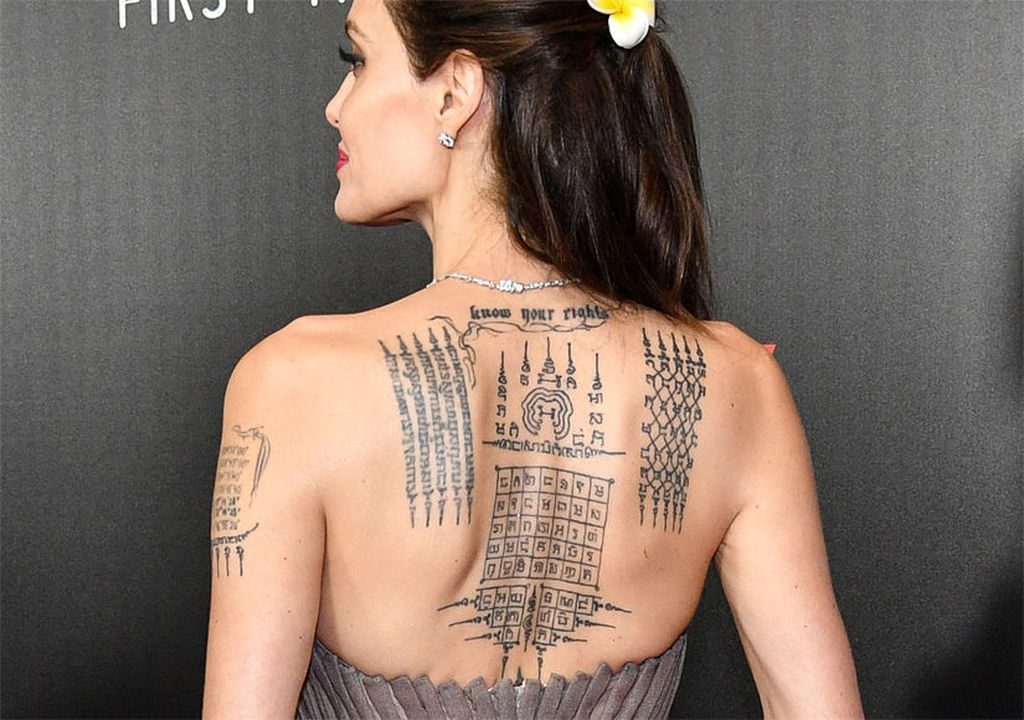 Татутровки Анджелины Джоли | 11 малоизвестных фактов об Анджелине Джоли | Her Beauty
