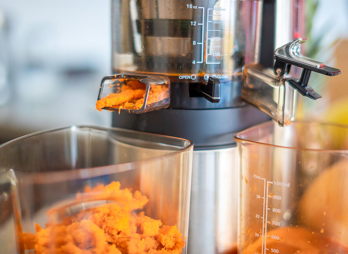 juicer with carrot pulp