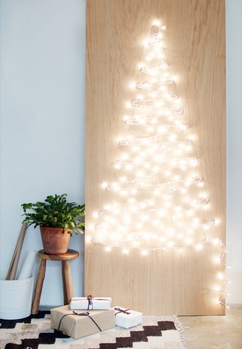 String Light Christmas Tree DIY {Christmas Tree Alternatives}