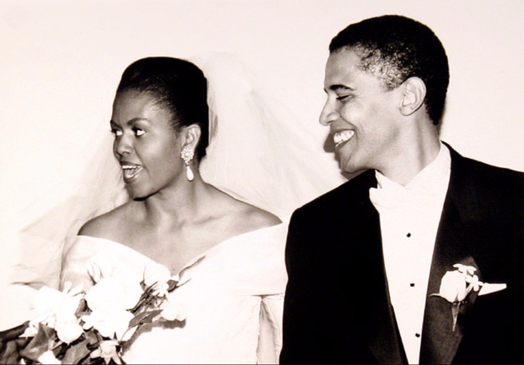barack-and-michelle-obama-sweetest-moments-01