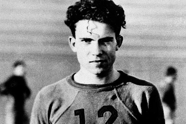 11-presidents-who-were-ridiculously-hot-when-they-were-young-21