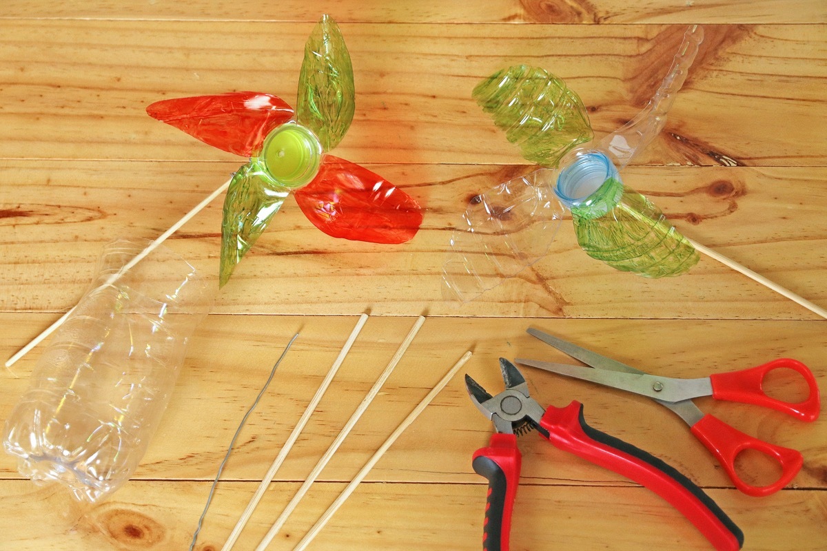DIY Plastic Pinwheel
