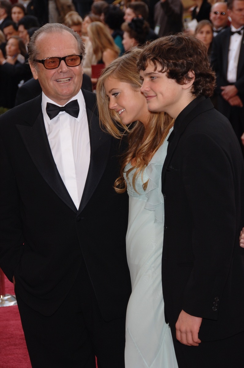 JACK NICHOLSON & son & daughter at the 78th Annual Academy Awards at the Kodak Theatre in Hollywood. March 5, 2006 Los Angeles, CA 2006 Paul Smith / Featureflash