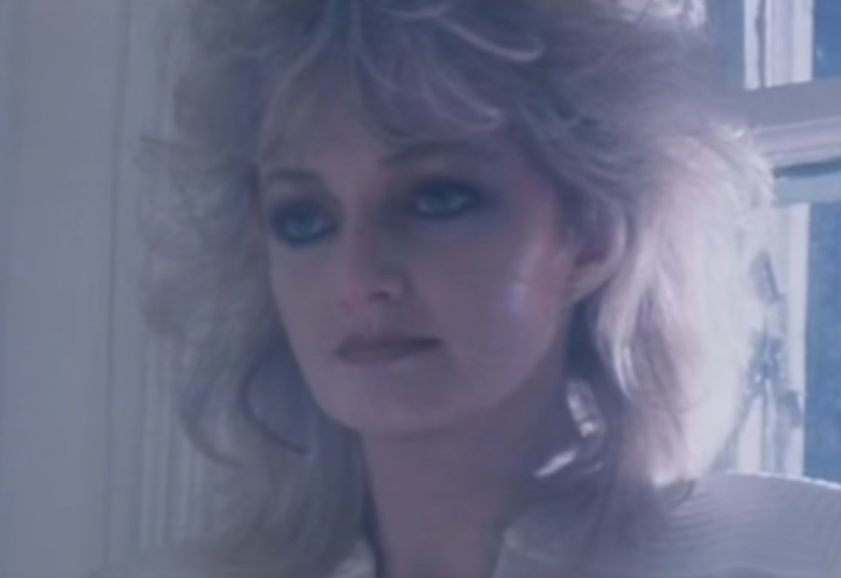 Bonnie Tyler in Total Eclipse of the heart music video, 1980s jokes
