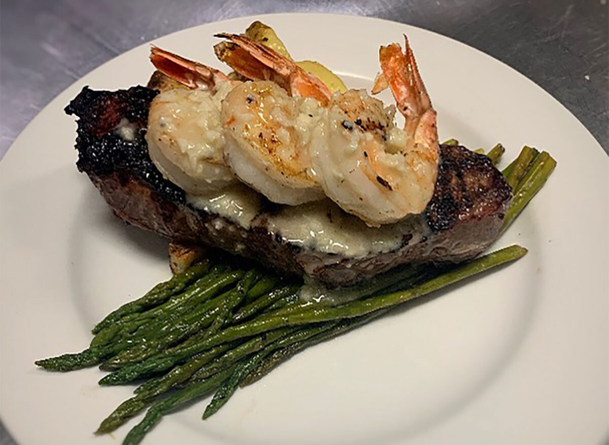 steak and shrimp with asparagus
